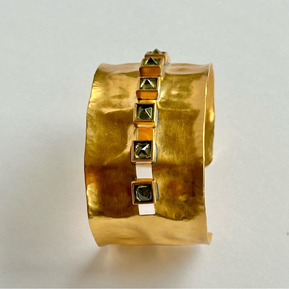 VINTAGE Gold Cuff Bracelet- Green Stones - Picture 5 of 8